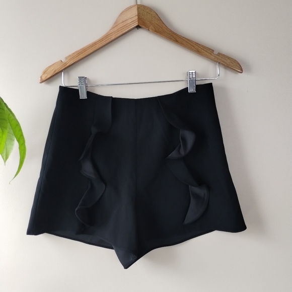 INTERMIX Black Ruffle Detail Shorts S - Picture 5 of 5